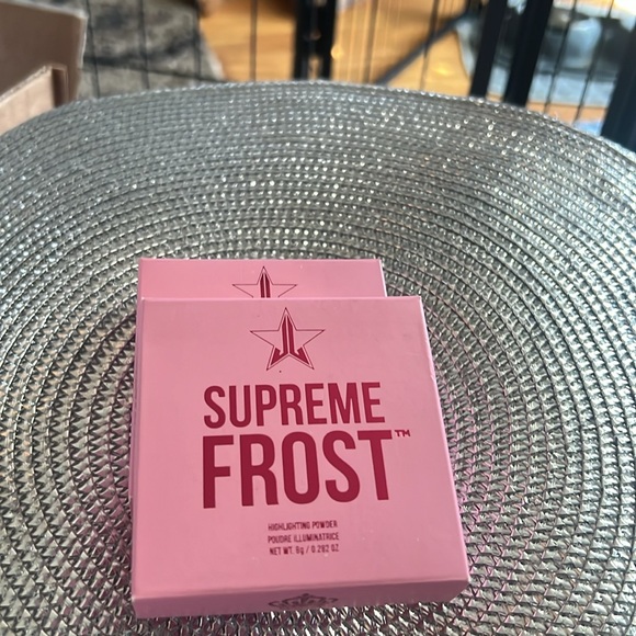 Jeffree Star ⭐️, Frozen Peach Supreme Frost, Highlighter, Price is for each. - Picture 3 of 5